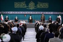 دیدار جمعی از مسئولان نظام و میهمانان کنفرانس وحدت اسلامی با رهبر معظم انقلاب اسلامی