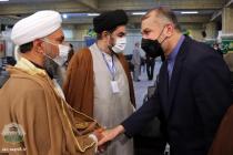 دیدار جمعی از مسئولان نظام و میهمانان کنفرانس وحدت اسلامی با رهبر معظم انقلاب اسلامی