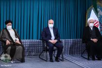 دیدار جمعی از مسئولان نظام و میهمانان کنفرانس وحدت اسلامی با رهبر معظم انقلاب اسلامی