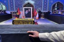 ادای احترام میهمانان کنفرانس به امام شهید وحدت